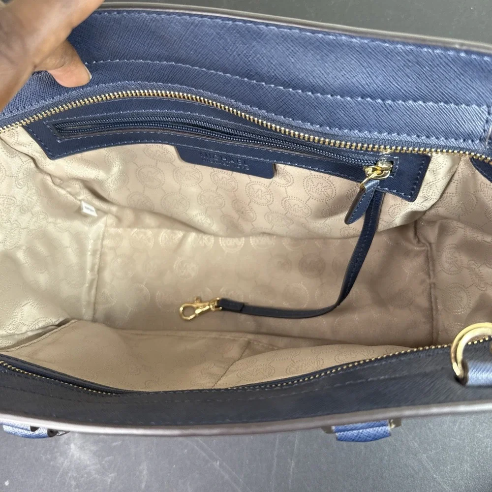 Michael Kors Jet Set Medium Saffiano Leather Satchel Navy Blue Gold Zip Tote